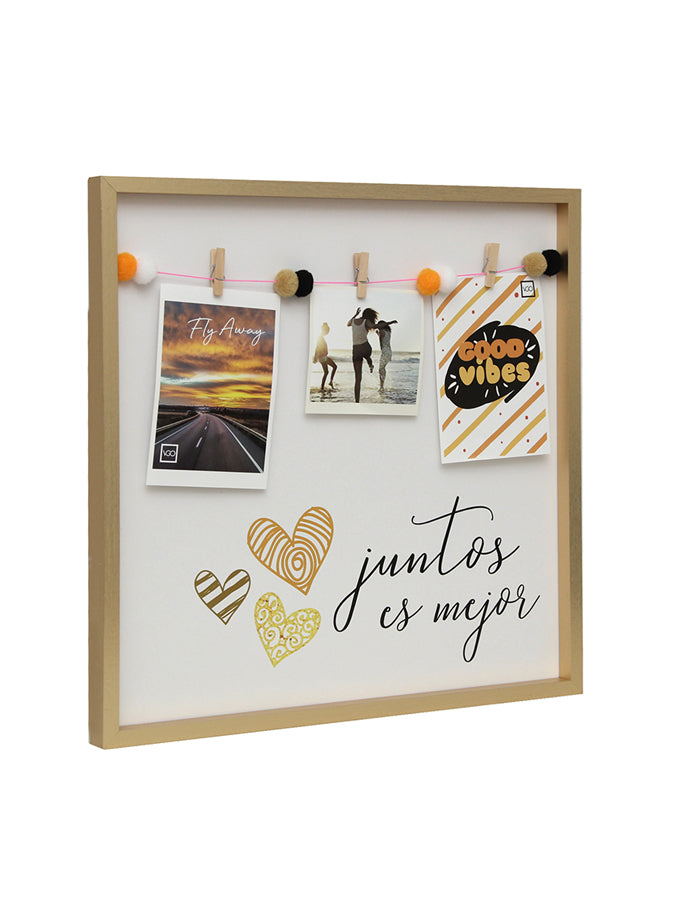 Marco con frases y pinzas