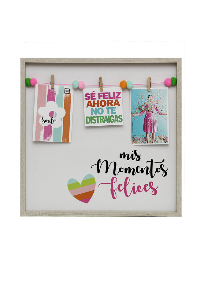 Marco con frases y pinzas