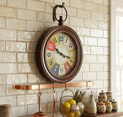 Reloj plástico de pared 43 cm.