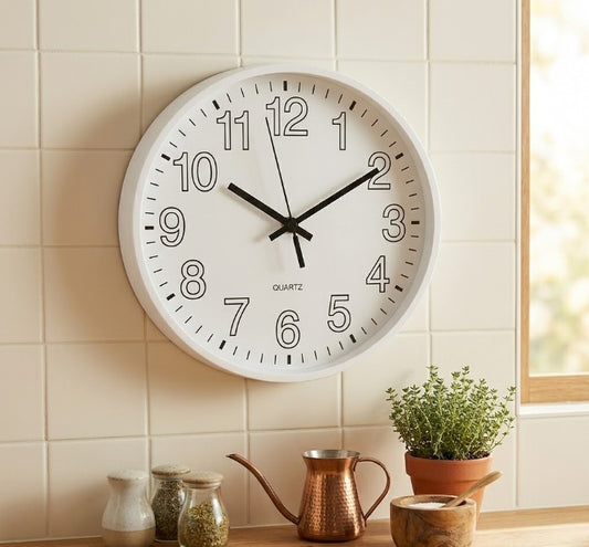 Reloj plástico de pared 30 cm.